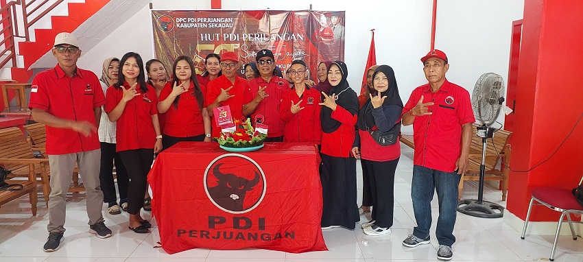 DPC PDIP Sekadau Rayakan Secara Sederhana di Sekretariat Baru