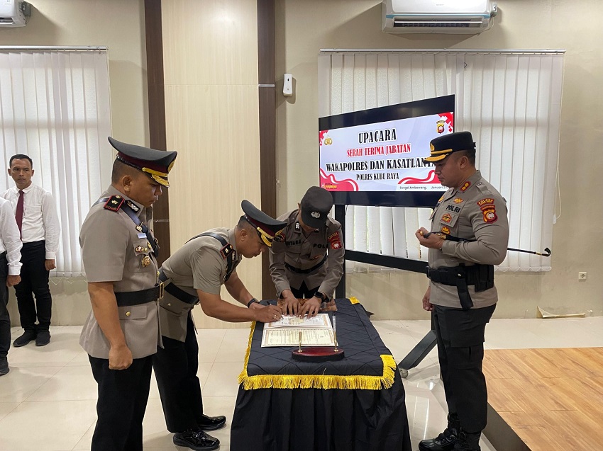 Kompol Andri Syahroni Resmi Jabat Wakapolres Kubu Raya